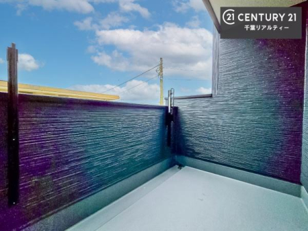 �o���R�j�[ �z������̗ǂ��o���R�j�[�ŁA�����󕨂��悭���������ł��ˁI
���V�C�̗ǂ����ɂ̓o���R�j�[�֏o�ă��t���b�V������̂��C�����悳�����ł��B