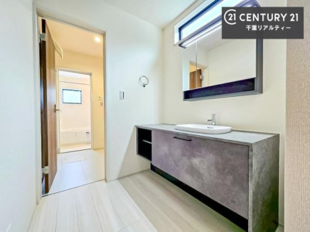 ���ʑ�E���ʏ� �I�[�v���^�C�v�̐��ʑ�́A�������ōa���Ȃ�������ꂪ���₷�����͓I�Ȑ��ʑ�ł��I�����̐g�x�x�����K�I