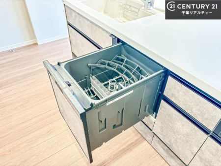 �L�b�`�� �H��@�t���I�Z��������~��͎�r��h�~�Ƃ��đ劈�􂵂܂��I�r���g�C���d�l�Ȃ̂ŁA�ꏊ����炸�����X�y�[�X���L���g���Ď�ۂ悭��Ƃ��o���܂��I