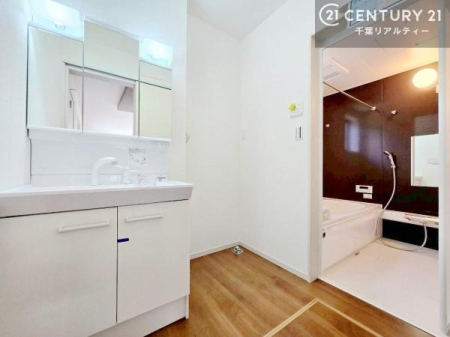 ���ʑ�E���ʏ� �������̂�����ʎ��ł��B��Ԃɂ�Ƃ肪����A�����̐g�x�x�����K�ɍs���܂��B���܂������₷���A�����ς�g�����Ȃ݃`�F�b�N�ɂ��֗��Ȏg������̗ǂ���Ԃł��B