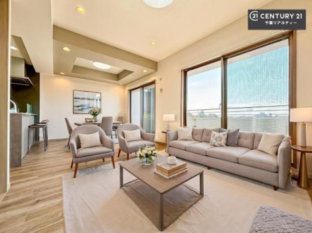 ���r���O �Ƌ��CG�p�[�X�ł��B�L�X�_�C�j���O�X�y�[�X�I������肨�H���B�΂��������y�������Ԃ��߂����܂��B���X�̔���������܂��I