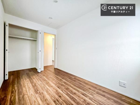 �q������ ���[�X�y�[�X����������m�ۂ���Ă��邽�߁A���������w�p�i���T�b�ƕЕt���A���ł��X�b�L���B
�Y��ȋ�Ԃ��ۂĂ܂��I