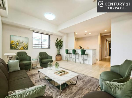 ���r���O �Ƌ��CG�p�[�X�ł��B�J�����̂���L�XLDK�I�\�t�@�[��_�C�j���O�e�[�u����u���Ă������ɂȂ�Ȃ��̂ŉ��K�ɉ߂����܂��I