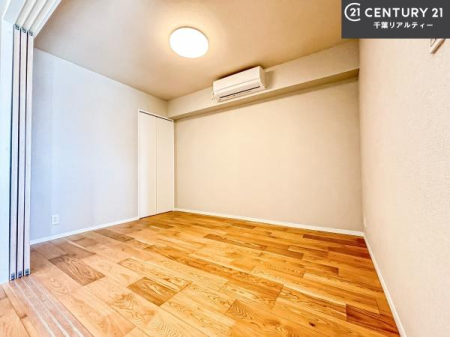 �Q�� �V���v���Ƀf�U�C������Ă��邽�߁A�Ƌ��I�т܂���I
���C�ɓ���̉Ƌ��u���Ă��낰���Ԃ���邱�Ƃ��ł��܂��B