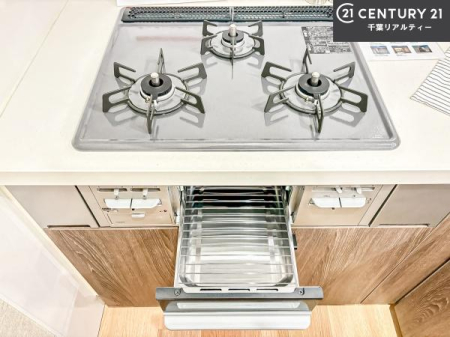 �L�b�`�� �R�����͎O������̂ł������̓����i�s���ł��܂��B
�������O�����t���ł��B�����X�y�[�X���L�X���Ă���׍�Ƃ����₷���I�g�����肪�ǂ��V�X�e���L�b�`���ł��I