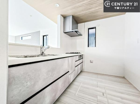 �L�b�`�� ���[�X�y�[�X���L�x�ŁA�����X�y�[�X���X�b�L���ƕЕt���Ђ�`�����p�ł��܂��I
���K�ɍ�Ƃ��ł��܂��I�����̗���������܂��I