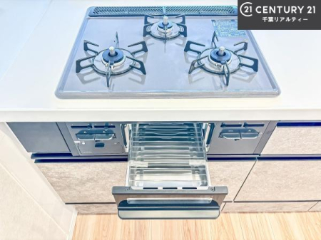 �L�b�`�� �R�����͎O������̂ł������̓����i�s���ł��܂��B
�������O�����t���ł��B�����X�y�[�X���L�X���Ă���׍�Ƃ����₷���I�g�����肪�ǂ��V�X�e���L�b�`���ł��I