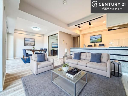 ���r���O �Ƌ��CG�p�[�X�ł��B�J�����̂���L�XLDK�I�\�t�@�[��_�C�j���O�e�[�u����u���Ă������ɂȂ�Ȃ��̂ŉ��K�ɉ߂����܂��I�R�~���j�P�[�V���������₷�����r���O�ł��I