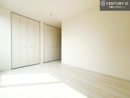 �m�� �V���v���Ƀf�U�C������Ă��邽�߁A�Ƌ��I�т܂���I
���C�ɓ���̉Ƌ��u���Ă��낰���Ԃ���邱�Ƃ��ł��܂��B
