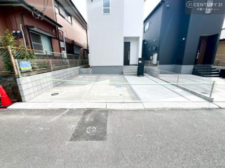 ���ԏ� ���ԃX�y�[�X��2�䕪����܂��I�Z�J���h�J�[�͂������A�o�C�N�⎩�]�ԂȂǂ��u���ꏊ�ɍ���܂���B