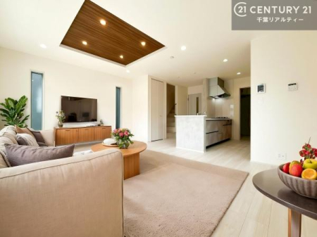 ���r���O �Ƌ��CG�p�[�X�ł��B�J�����̂���L�XLDK�I�\�t�@�[��_�C�j���O�e�[�u����u���Ă������ɂȂ�Ȃ��̂ŉ��K�ɉ߂����܂��I�R�~���j�P�[�V���������₷�����r���O�ł��I