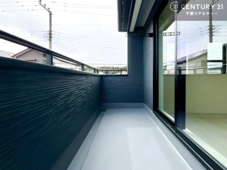 �o���R�j�[ �z������̗ǂ��o���R�j�[�ŁA�����󕨂��悭���������ł��ˁI
���V�C�̗ǂ����ɂ̓o���R�j�[�֏o�ă��t���b�V������̂��C�����悳�����ł��B