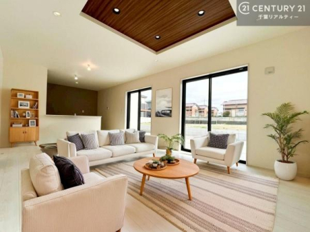 ���r���O �Ƌ�́ACG�p�[�X�ł��B��؂ȉƑ����W�܂邩�炱��LDK�ɂ͂�����肽���B
�q�����������C�ɏ΂��Ȃ��瑖�����Ă���p�����������u�L���Ƃɂ��ėǂ������v�Ǝv���u�Ԃł��B