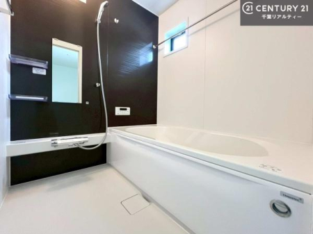 ���� �L�X�o�X�ň���̔������t���b�V���B�����L�΂���̂ŁA�����ɂ��������ƐZ����܂��ˁI�����̃o�X�^�C�����y���݂ɂȂ�܂��B