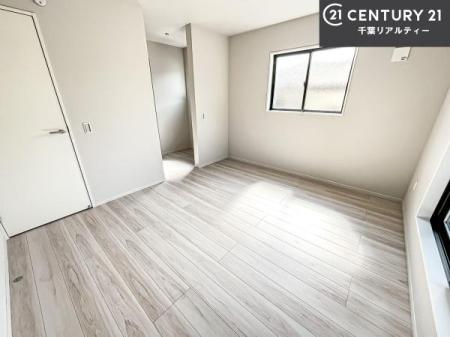 �Q�� �D���������������ޗm���́A���̖ڊo�߂��C�������ǂ������ł��ˁB���������Ԃ��������Ɖ߂������Ƃ��ł��܂��B�D�����F�����̃t���[�����O���ǂ�ȉƋ�ɂ��}�b�`���܂��I