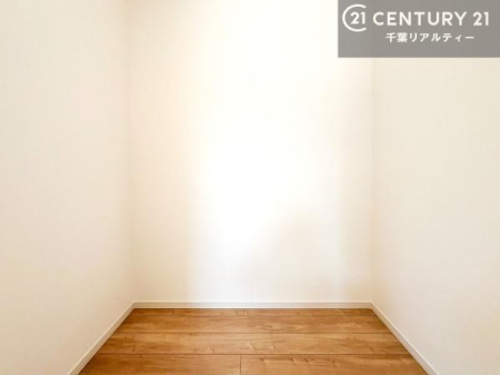 ���[ �E�H�[�N�C���N���[�[�b�g�t���ł��B��������̂��m���Ȃǂ����[���Ă��������ł��ˁI���ɂ���@�������ȂǋG�ߕ��̑傫�ȉƓd�����[�ł��܂��I�y���n�̔���J�Ò��z