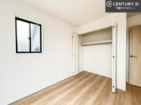 ���r���O�ȊO�̋��� �V���v���Ƀf�U�C������Ă��邽�߁A�Ƌ��I�т܂���I
���C�ɓ���̉Ƌ��u���Ă��낰���Ԃ���邱�Ƃ��ł��܂��B