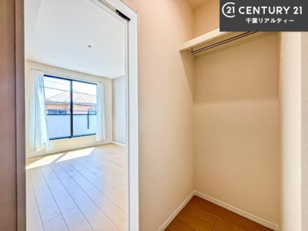 ���[ �E�H�[�N�C���N���[�[�b�g�t���ł��B��������̂��m���Ȃǂ����[���Ă��������ł��ˁI���ɂ���@�������ȂǋG�ߕ��̑傫�ȉƓd�����[�ł��܂��I