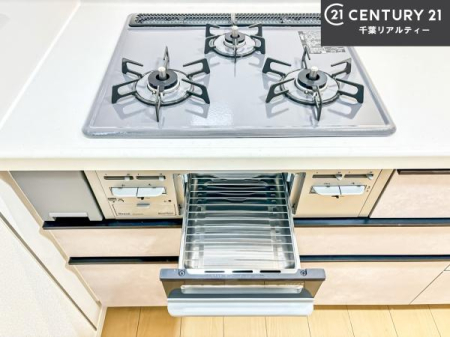 �L�b�`�� �R�����͎O������̂ł������̓����i�s���ł��܂��B
�������O�����t���ł��B�����X�y�[�X���L�X���Ă���׍�Ƃ����₷���I�g�����肪�ǂ��V�X�e���L�b�`���ł��I