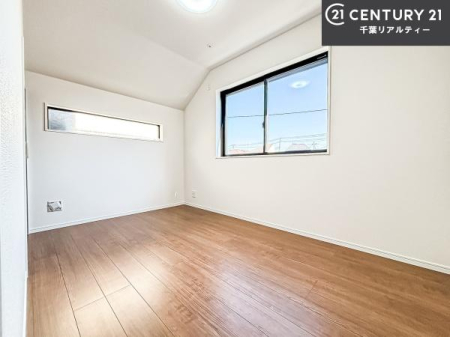 �m�� �V���v���Ƀf�U�C������Ă��邽�߁A�Ƌ��I�т܂���I
���C�ɓ���̉Ƌ��u���Ă��낰���Ԃ���邱�Ƃ��ł��܂��B