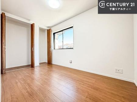 �m�� �V���v���Ƀf�U�C������Ă��邽�߁A�Ƌ��I�т܂���I
���C�ɓ���̉Ƌ��u���Ă��낰���Ԃ���邱�Ƃ��ł��܂��B