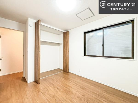 �Q�� �D���������������ޗm���́A���̖ڊo�߂��C�������ǂ������ł��ˁB���������Ԃ��������Ɖ߂������Ƃ��ł��܂��B�D�����F�����̃t���[�����O���ǂ�ȉƋ�ɂ��}�b�`���܂��I