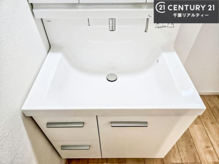 ���ʑ�E���ʏ� �[�����ʑ�{�E���́A�������˂ɂ����̂ł�����ꂪ�y�X�I���������ۂĂ܂��I
�L���C�Ȑ��ʏ��Ŏ��������̃��`�x�[�V�������オ��܂��ˁI