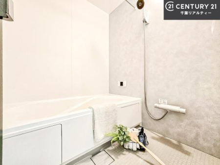 ���� �������������l�̕��͋C�̃o�X���[���́A�����o�Ă��ăo�X�^�C�����[���I
���d���撣���Ă��邲�J���ɂ��D�݂̓����̓����܂����āA�y����ł݂Ă͂������ł��傤���H