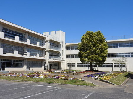 ���ӊ� �y���w�Z�z���c�s�����䒆�w�Z�F374m