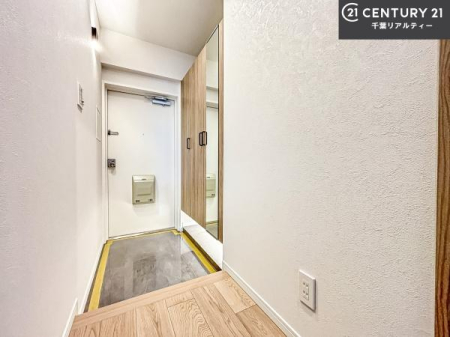 ���� �V���[�Y�{�b�N�X�t���Ȃ̂ŁA���ւ��Еt�����|�������₷���ł��I
�X�b�L���������ւŌ˂��J�����u�ԁA�������̂���S�n������Ԃ��o�}���Ă���܂��B