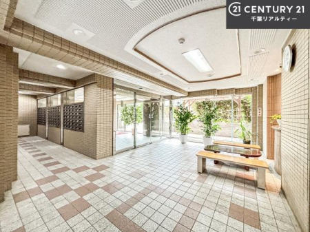 �G���g�����X ��؂Ȃ��q�l�����o�}������G���g�����X�B�z��������ǂ��S�n�̗ǂ���Ԃł��B