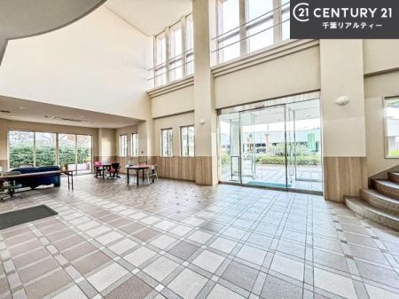 �G���g�����X ��؂Ȃ��q�l�����o�}������G���g�����X�B�z��������ǂ��S�n�̗ǂ���Ԃł��B