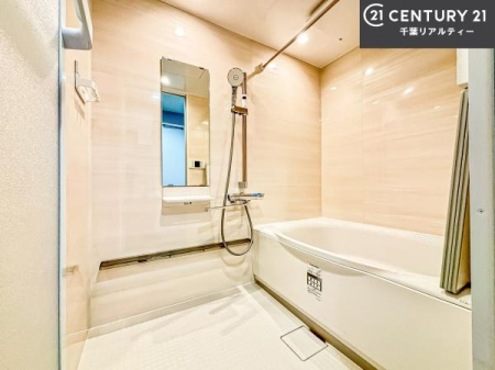 ���� 1���̔�����������Ɩ����Ă���闁���ł��B
�������̑f�G�ȃ����N�[�[�V�����ꏊ�ł��I