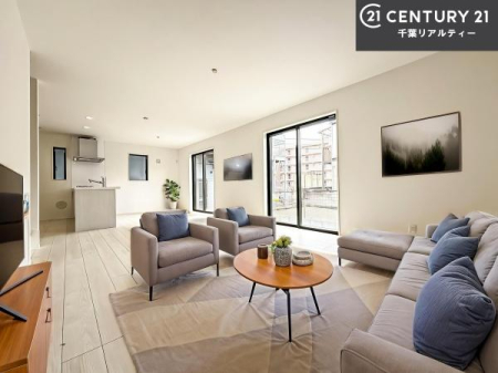 ���r���O �Ƌ��CG�p�[�X�ł��B�J�����̂���L�XLDK�I�\�t�@�[��_�C�j���O�e�[�u����u���Ă������ɂȂ�Ȃ��̂ŉ��K�ɉ߂����܂��I�R�~���j�P�[�V���������₷�����r���O�ł��I