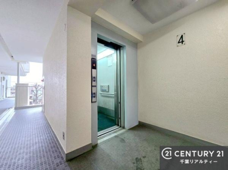 ���̑����p�� �G���x�[�^�[������A���K�ŃX���[�Y�Ȉړ��������B
���������A��₨���̓����A�X�g���X�Ȃ��������֌������܂��B