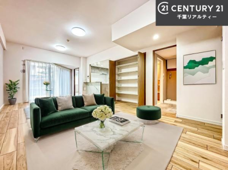 ���r���O �Ƌ��CG�p�[�X�ł��B�J�����̂���L�XLDK�I�\�t�@�[��_�C�j���O�e�[�u����u���Ă������ɂȂ�Ȃ��̂ŉ��K�ɉ߂����܂��I�R�~���j�P�[�V���������₷�����r���O�ł��I