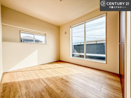 �m�� �o���R�j�[�ɖʂ��Ă���m���ł��B���邭�����肪����A���C����������ł��܂��I���N���āA�O�ɏo�Ĕw�L�т����[�ċz�����ǂ������}������邱�Ƃ��ł��܂��B