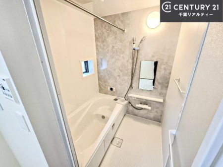 ���� �������������l�̕��͋C�̃o�X���[���́A�����o�Ă��ăo�X�^�C�����[���I
���d���撣���Ă��邲�J���ɂ��D�݂̓����̓����܂����āA�y����ł݂Ă͂������ł��傤���H