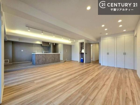 ���r���O �D�����z���܂肪���r���O����ł���ċ��S�n�̗ǂ���Ԃ����o���Ă���܂��I
���났�̎��Ԃ��߂����܂��I