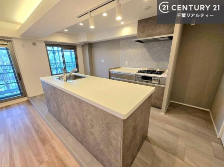 �L�b�`�� �����g���L�b�`�����Y��Ő����Ȃ炨���������̂��y�����Ȃ�܂���ˁB�@�\���ƃf�U�C���������˔������������L�b�`���ł��I