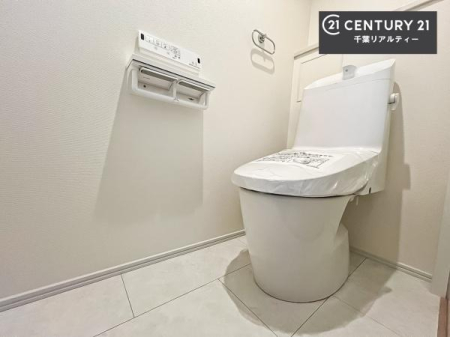 �g�C�� �������֍��ɂ��A�~��͕֍����g�����ł���̂ŗ₽���֍��ɍ��炸�ɍςފ������d�l�ł��I�V���v���ȃJ���[����Ƃ��Ă���̂ŁA������ꂪ���₷���ł��B