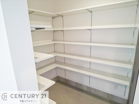 ���[ �E�H�[�N�C���N���[�[�b�g�t���ł��B��������̂��m���Ȃǂ����[���Ă��������ł��ˁI���ɂ���@�������ȂǋG�ߕ��̑傫�ȉƓd�����[�ł��܂��B