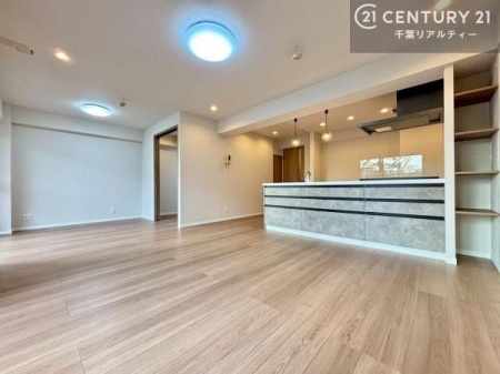 ���r���O �N�����d�˂������ɁA�Z���X�ǂ�������������m�x�[�V�����B���₩�Ȍ����������ދ��S�n�̗ǂ���ԂŁA�����ɉ��K�ȕ�炵���n�߂��܂��B