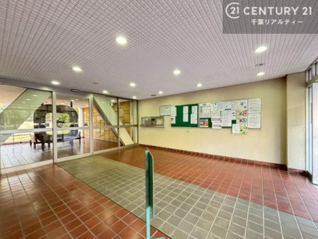 �G���g�����X ��؂Ȃ��q�l�����o�}������G���g�����X�B����]�̕����܂Ƃ߂Ă��ē��B
���₢���킹�ɑ��Ή����܂��I