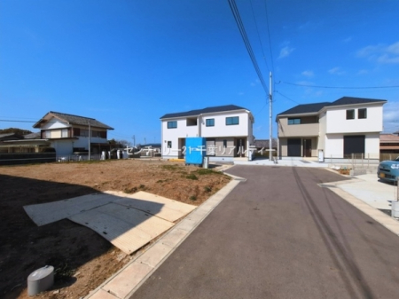 �O�ʓ��H�܂ތ��n�ʐ^ -