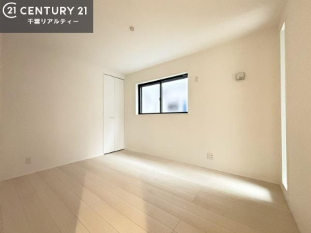 �m�� �V���v���Ƀf�U�C������Ă��邽�߁A�Ƌ��I�т܂���I
���C�ɓ���̉Ƌ��u���Ă��낰���Ԃ���邱�Ƃ��ł��܂��B