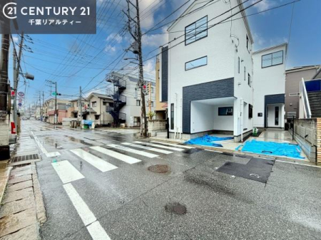 �O�ʓ��H�܂ތ��n�ʐ^ �O�ʓ��H��7.4���I�z����ǍD�ȗ��n�ł��B
�Ԍɓ��ꂪ���ȕ������S�ł��ˁB