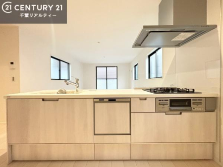 �L�b�`�� ���[�͂̍����V�X�e���L�b�`���ŁA��������H�����������Еt���A�L�X�Ƃ�����Ԃŉ��K�ɗ������y���߂܂��B