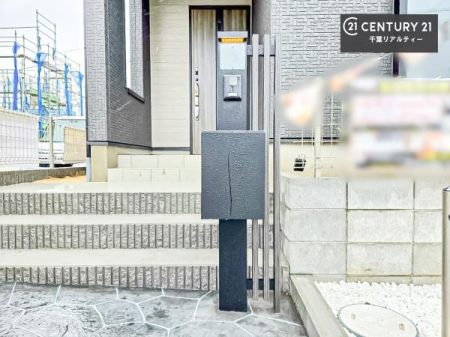 ���̑����n �����T���̂������E���v�]�E������ȂǁA���Ȃ�ƕ��ЃX�^�b�t�܂ł��\���t�����������I�s���Y�Ɋւ��邱�ƂȂ�A�ǂ̂悤�Ȃ��Ƃł����S���ӑΉ������Ē����܂��B
