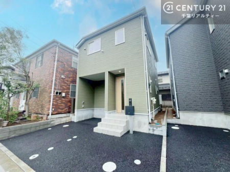 ���ԏ� ����3�䒓�ԉ\�Ȃ�Ƃ�̃J�[�X�y�[�X�B���Ƒ����ꂼ��̂��Ԃ͂������A���q���ɂ����S���Ă��g������������J���I�Ȓ��ԋ�Ԃł��B